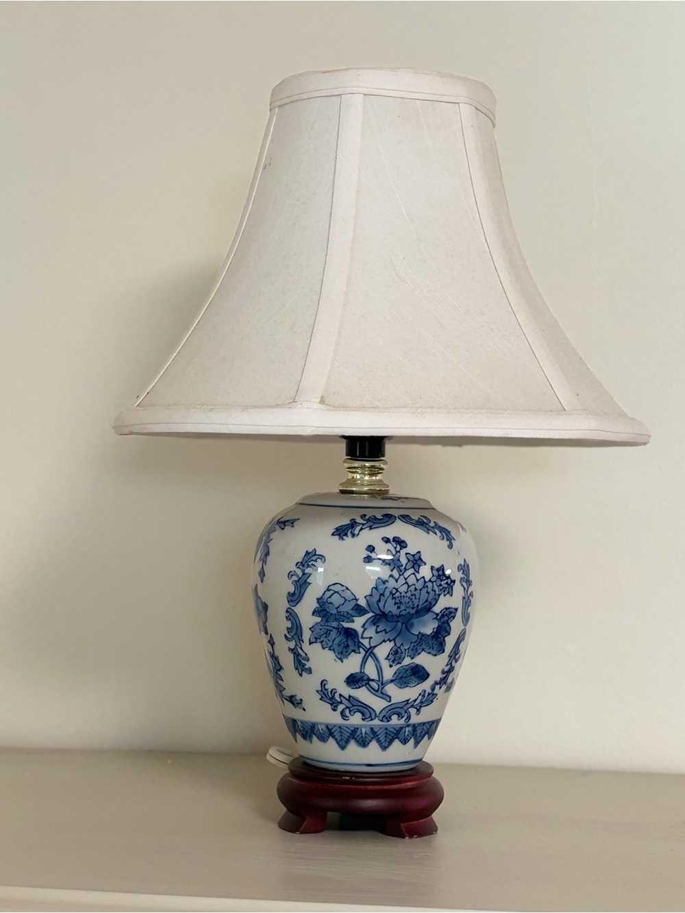 Vintage-style, Petite blue and white Chinoiserie ginger jar lamp 9” With Shade